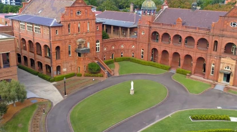 Santa Sabina学校